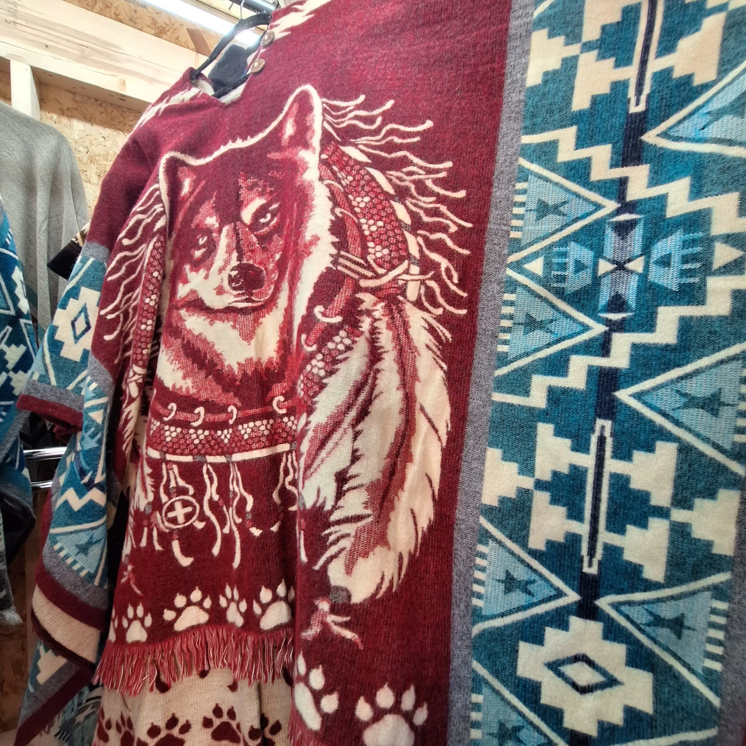 Alpaca Wool Poncho Red With Wolf Style2